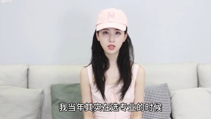 211 Mantan Puteri Kampus Nanjing University of Aeronautics and Astronautics Bicara Soal Pemilihan Ju