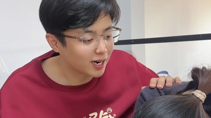 The Right Way for Couples to Manage Their Emotions Indirectly