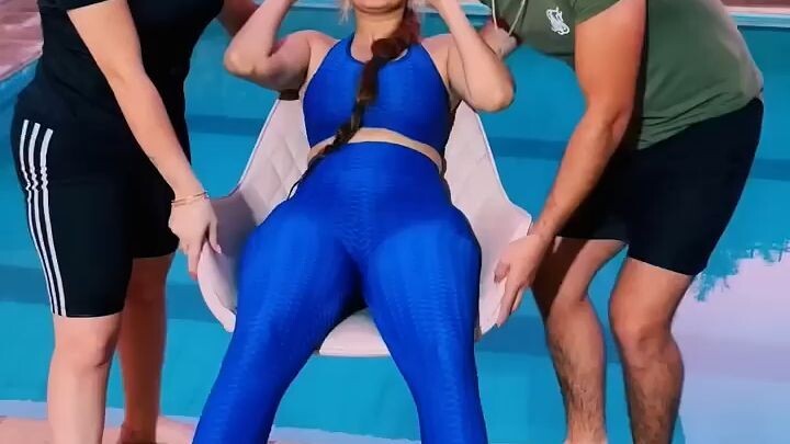 تحدي كرسي المسبح مع انس وبيسان