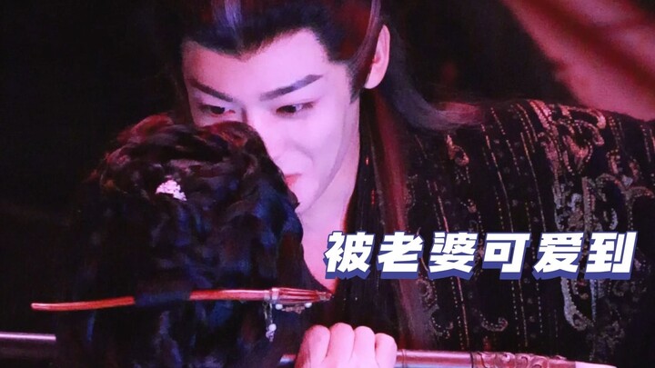 سجلّ واقعي لعشق المارد الطيب ذي القلب الصافي الذي يزهر شجر الحديد: حبٌّ رصين وخجول ومتحمِّل × طبيعة 