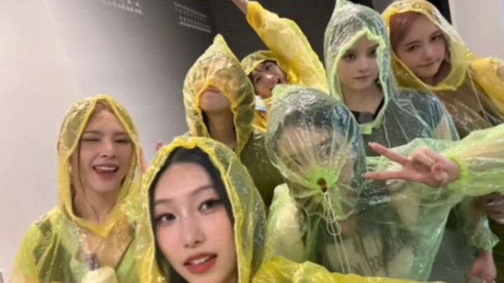 RED Girls Group~I declare that this MyRose is the friendship song!