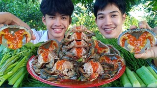 ตำปูไข่ดอง ไข่เยิ้มๆมันๆถาดใหญ่ๆ แซ่บสุดๆ