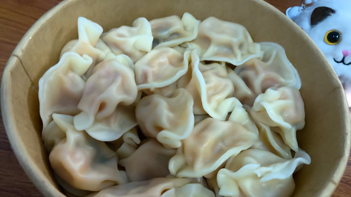 During the livestream, when I mentioned “tomato and egg dumplings,” Master and Baby were both super 