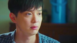 والدي اشترى جهاز آيفون بخمسمائة يوان فقط، ولم يتوقع أحد أن الجميع سيبهت عند تشغيله لأول مرة