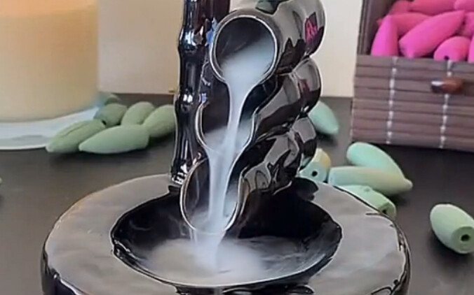 นี่คือควันจากธูปไหลย้อนกลับนะ～