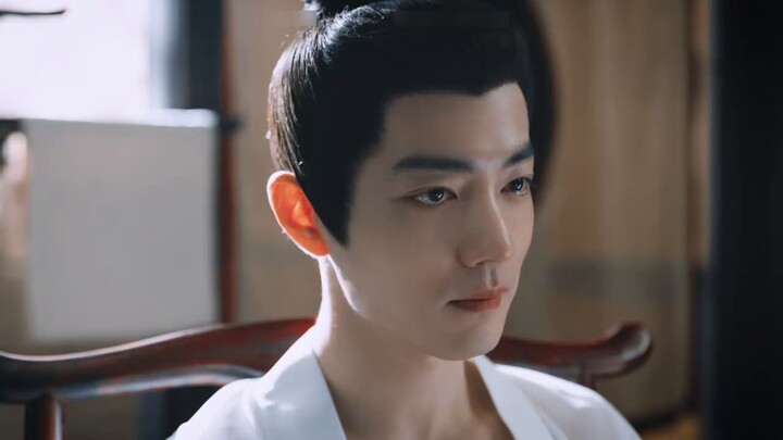 คุณไม่ได้ผิด! คุณมีพระเอกที่เป็นชายชาตรีที่มีกลิ่นอายของผีที่เข้ามาในวงการบันเทิงในบ้าน! เพลงนี้มันส