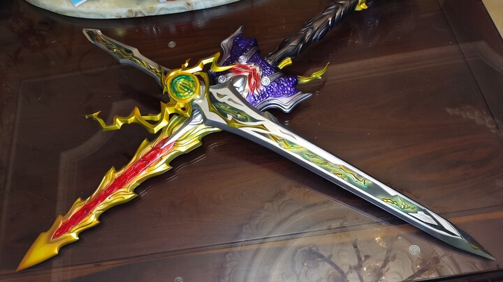 [Kamen Rider] Hãy thiết kế thanh kiếm bóng tối và thanh kiếm vua cổ xưa của riêng bạn!