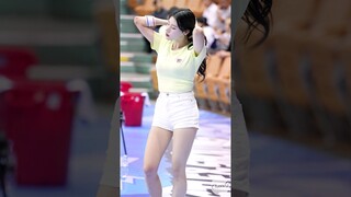 감탄만 나오는 땀닦기 #이예빈 #치어리더