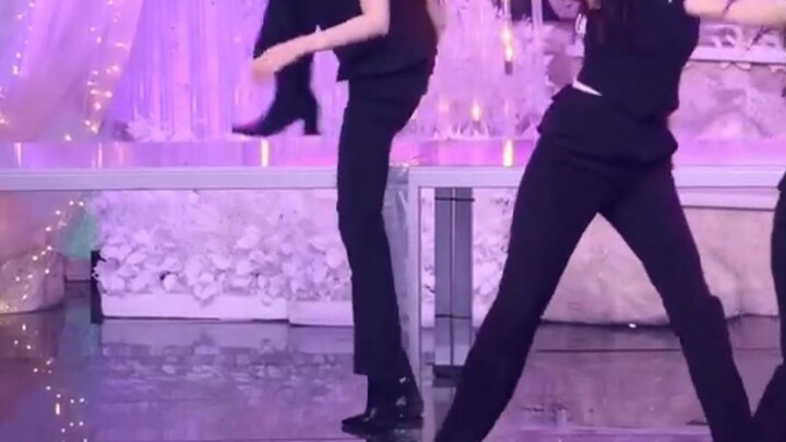 【IVE】ท่าขึ้นเวทีของลีรยูหล่อมากเลย