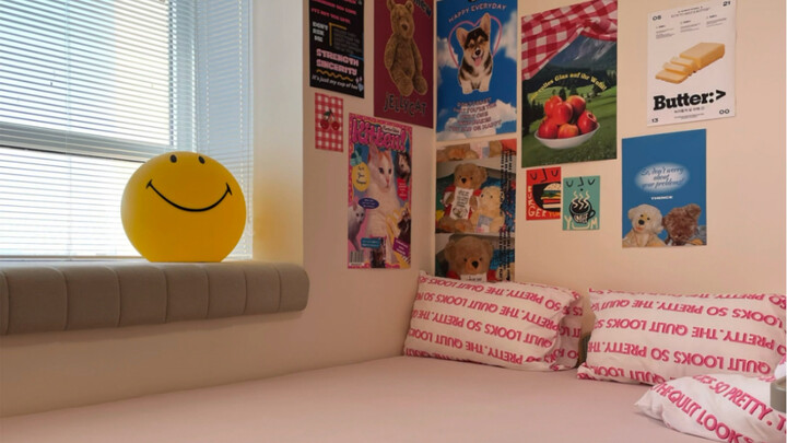 Who could resist a semi-enclosed bedroom that you can decorate yourself?