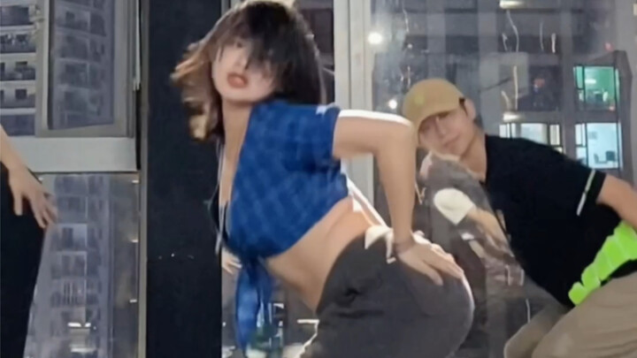 Dancing girls don't need a standard figure! | 120-pound slightly plump girl