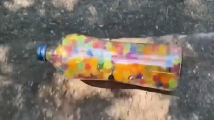 Cuộc thi lăn chai trên cầu thang