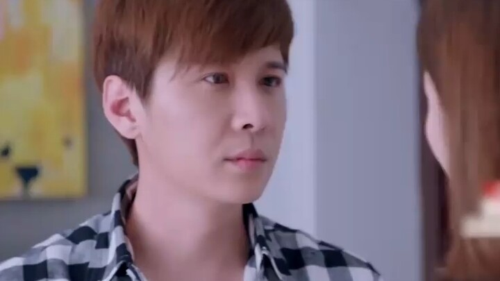 Tôi từng không thích tính phù phiếm của cô ấy, nhưng giờ tôi nghĩ mình đã quá kiêu ngạo.