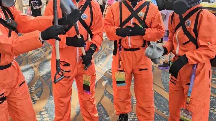 คอสเพลย์จาก Deadly Company ที่งาน Comic-Con