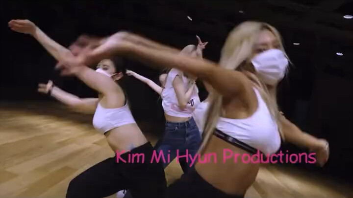 Former YG employee is going crazy! Keep releasing unreleased videos #blackpink #yg #rosé #rose #park