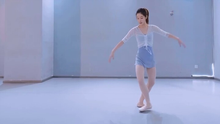 Original ballet Bai Suzhen at the foot of Qingcheng Mountain