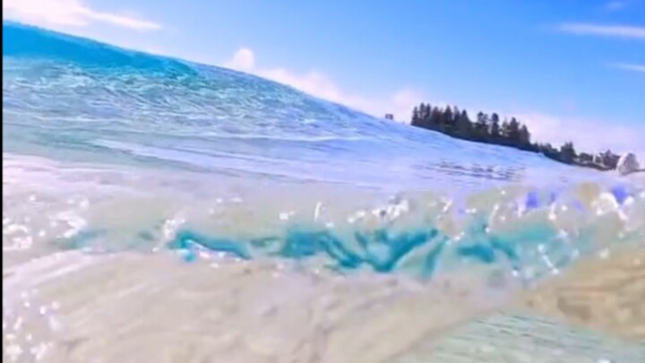 A lovely summer, as dreamy as crystal