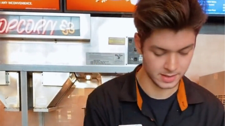 The Cinema Employee’s Exasperating Everyday Life