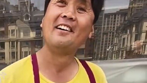 The boss of "Golden Shovel Shaobing" unexpectedly became famous for making golden shovel sesame cake