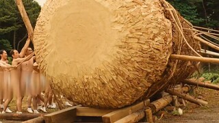 Người dân bản địa muốn hiến tế thần núi, nhưng bất ngờ điều đó lại gây ra một cuộc khủng hoảng lớn