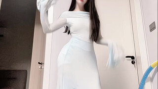 Which one do you like better, the pink or the blue cheongsam?