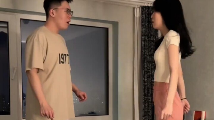 How do couples exchange New Year’s greetings?