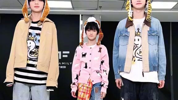 TF family 4th 💞🇨🇳💞Zhng yiran Wie zhichen  Zhi enhan 🌷💐🌷