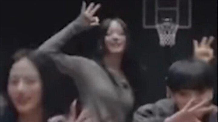 NewJeans范玉欣｜田柾国前辈的《3D》舞蹈挑战，让我们感受一下hanni舞蹈的魅力吧！