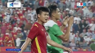 TIỂU CÔNG PHƯỢNG ĐI BÓNG SUÝT CHÚT NỮA CÓ BÀN THẮNG CHO U23 VIỆT NAM