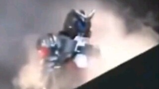 Armor ledakan drama panggung Jia Dou