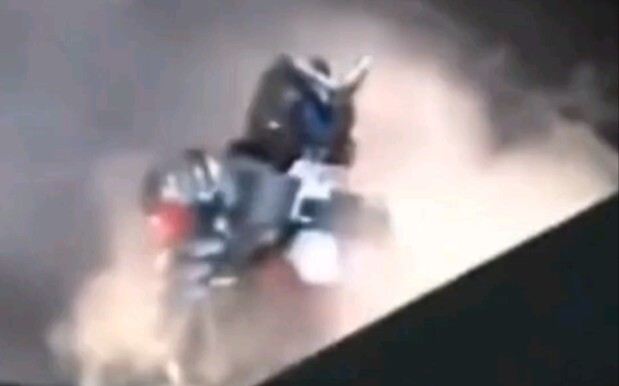 Armor ledakan drama panggung Jia Dou