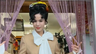 [Li Ruotong] Came to Tianjin to experience the hair-do by an aunt, and was mistaken for "Liu Ruotong