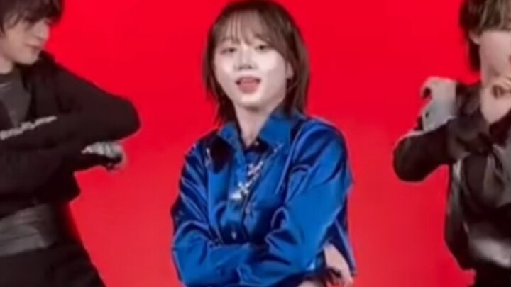 It's just a boy group dance, why are you going after me?! Aaaaaah!