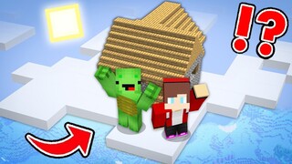 Mikey & JJ Build SUPER SECRET CLOUD Base Challenge in Minecraft  - Maizen Mizen Mazien