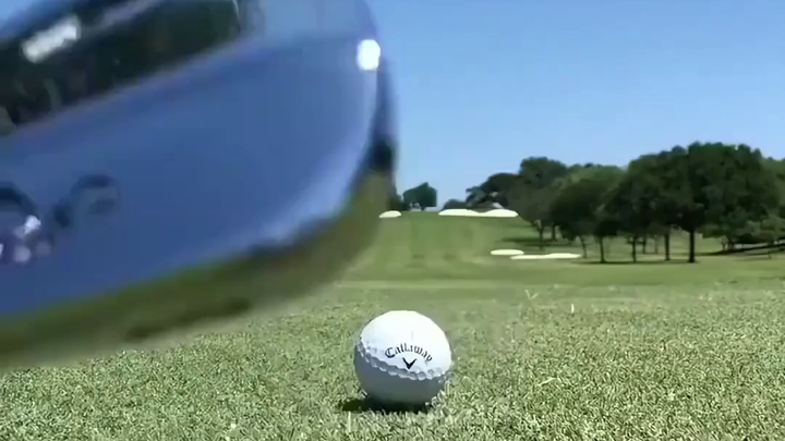 Golf ghi điểm trong một cú đánh: Chi phí khổng lồ đằng sau sự may mắn