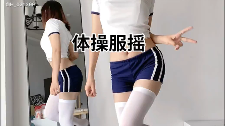 مسابقة أجمل ساقين الثامنة في المحطة ب! الرقص النقري رائج جدًا هذه الأيام!