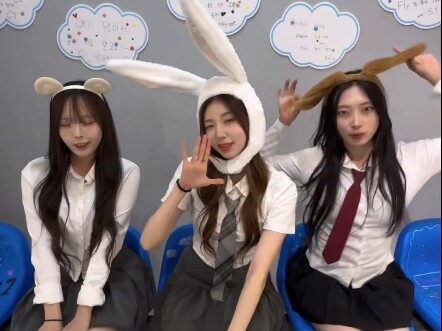 พี่สาวนักเต้นจากบริษัท Youth Cube ก็มาท้าทายด้วยเช่นกัน