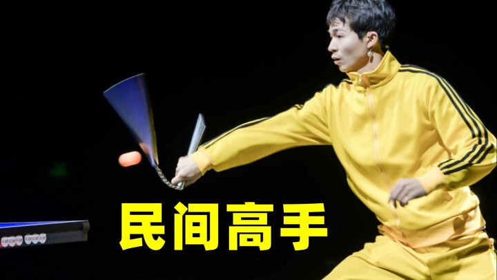 Folk Master! Chinese Pro Uses Nunchaku to Play Table Tennis, Sets World Record!