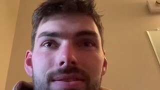 Ekspresi pria saat pertama kali mencoba membilas bokongnya setelah buang air besar, langsung bersina