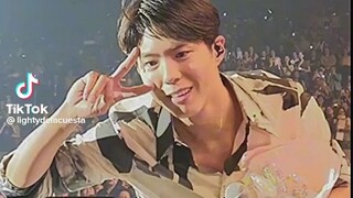 Park Bo Gum singing Na Sa'yo Na Ang Lahat during his fan meeting in Manila💗