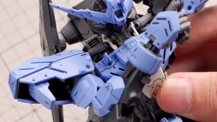 Even more fun than Barbatos! MG Gundam Vidal is so awesome!