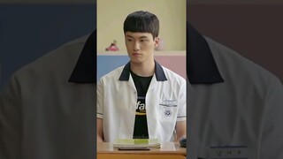 He waits to see her everyday😍 #shinyeeun #kimdonghee #shinseungho #ateen #kdrama #favpickedit #hitv