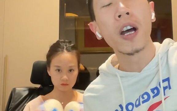 Người đàn ông trung niên điên cuồng thử thách giới hạn của con dâu, hóa ra ánh trăng trắng không thơ