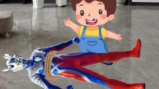 Liuliu bắt nạt Ultraman Zero