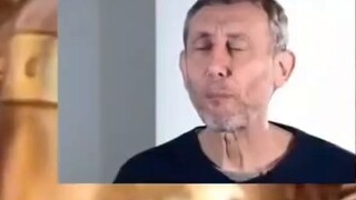 [Hoàn thành công việc] Đồng hồ Titan tấn công bút đọc sách khi sinh - nếu Đồng hồ Titan biết được bú
