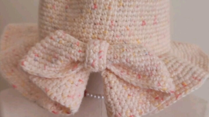 The yarn and the hat didn’t disappoint, but my brain did~