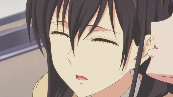 Anime Kisses จูบเลสเบี้ยนของสาว ๆ ~Yuri Kuma Arashi