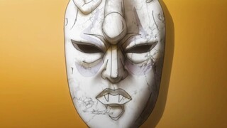 男人将一滴鲜血滴在面具上，两侧瞬间长出尖锐的獠牙！，只要带上它就能获得至高无上的力量！