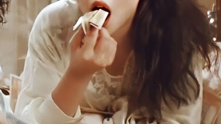 Now I finally get why she’s called the dream girl of three generations!