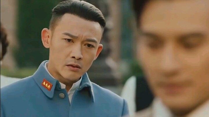 “Sepertinya pernah lihat dia di sana—Panglima itu adalah perwakilan talenta unggul dari Akademi Wham